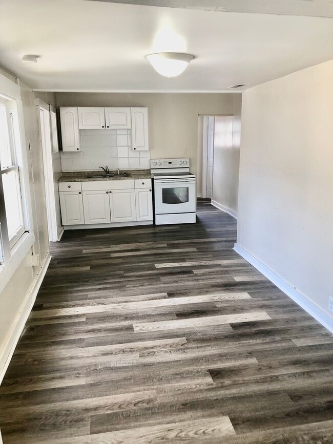 property at 1307 S New York Ave