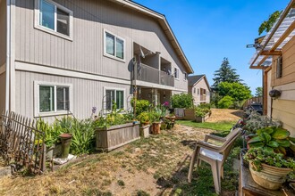 Jennie Marie Apartments in Seattle, WA - Building Photo - Building Photo