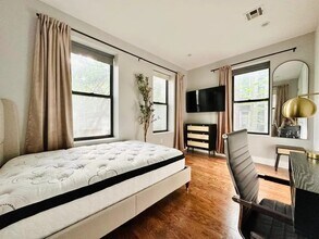 Furnished room/NOT APARTMENT in Brooklyn, NY - Building Photo - Building Photo