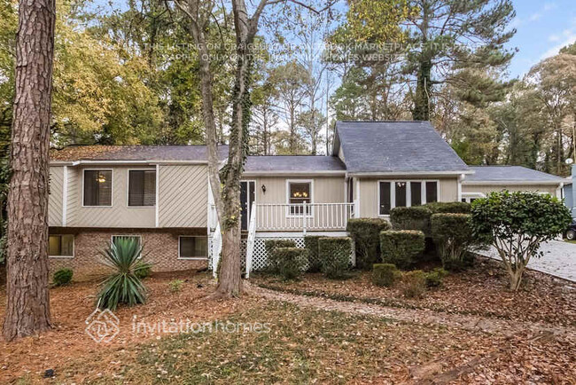 property at 6514 Woodthrush Way