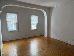 59 Walnut St in Montclair, NJ - Building Photo - Building Photo