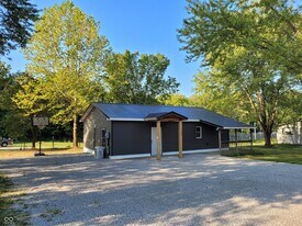 127 Bailey Ln in Morgantown, IN - Building Photo