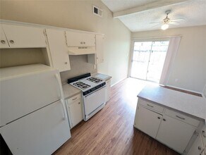 6908 Circle S Rd in Austin, TX - Building Photo - Building Photo