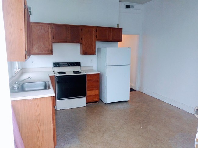 2102 N Charles St-Unit -1 in Baltimore, MD - Building Photo - Building Photo