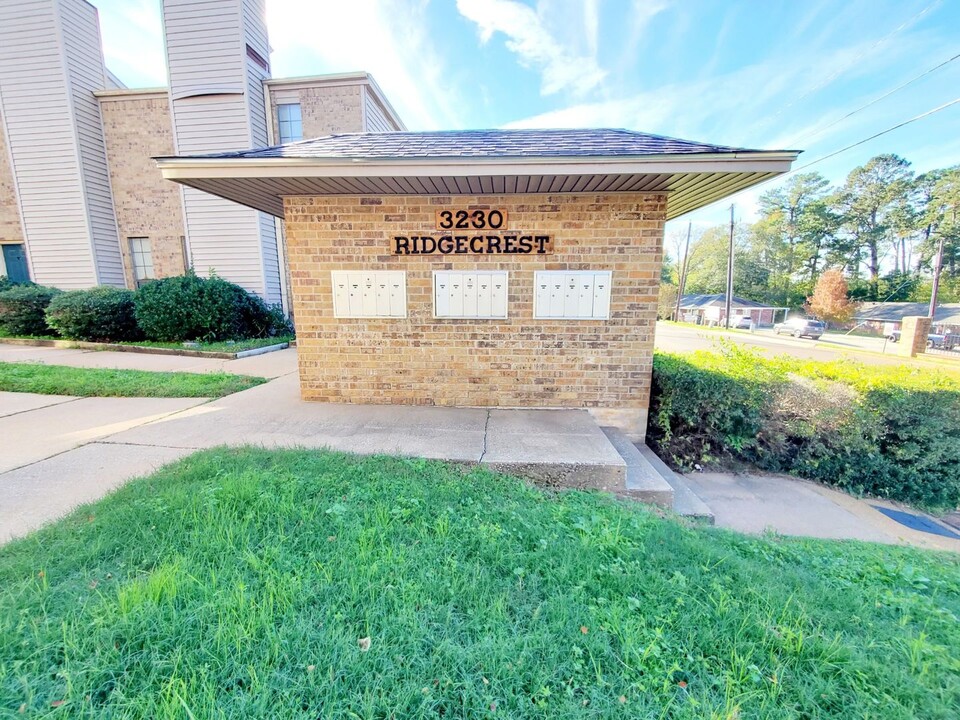 3230 Pearl St in Nacogdoches, TX - Building Photo