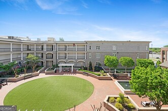 50 Canton St in Alpharetta, GA - Foto de edificio - Building Photo