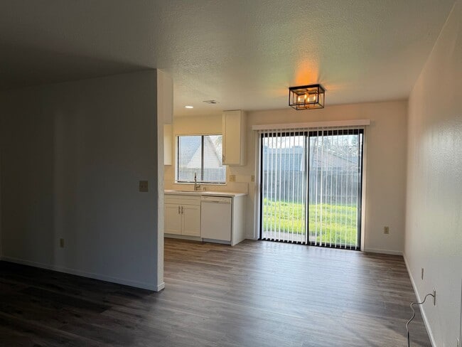 7614 N Colony Wy in Citrus Heights, CA - Building Photo - Building Photo