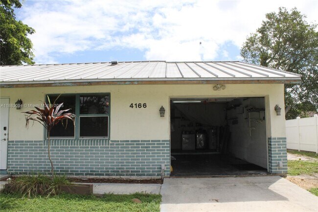 4166 Caesar Cir in Greenacres, FL - Building Photo - Building Photo