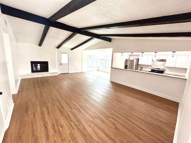 624 Jamie Sue Dr in Converse, TX - Building Photo - Building Photo