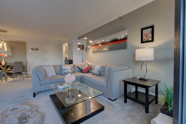 289 Drake St in Vancouver, BC - Building Photo - Building Photo