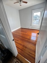 77 Slade St in Pawtucket, RI - Foto de edificio - Building Photo