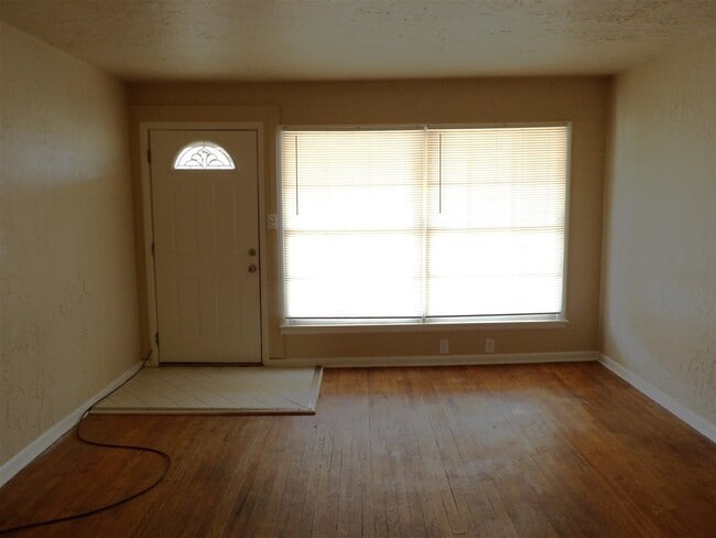 2511 NW 14th St in Lawton, OK - Building Photo - Building Photo