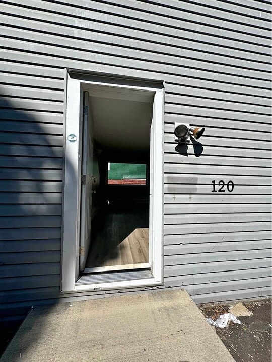 120 Steadman St in Moncton, NB - Building Photo