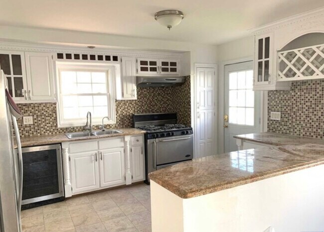 39 E Joseph St in Moonachie, NJ - Building Photo - Building Photo