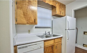 4779 Leah Ln in Tallahassee, FL - Building Photo - Building Photo