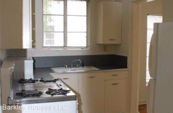 1401 Ashwood Rd in Austin, TX - Building Photo - Building Photo