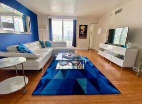 1750 James Ave in Miami Beach, FL - Building Photo