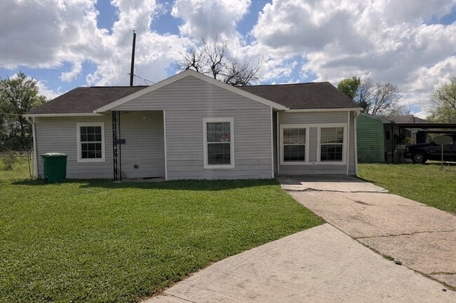 property at 6103 Sherwood Dr