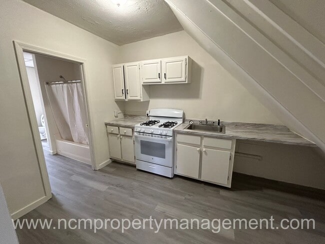 28 Garnet St in Fitchburg, MA - Building Photo - Building Photo