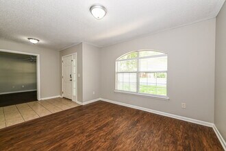 14027 Crestwick Dr W in Jacksonville, FL - Building Photo - Building Photo