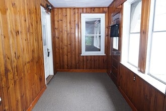 20 Bolton Pl in Bridgewater, MA - Foto de edificio - Building Photo