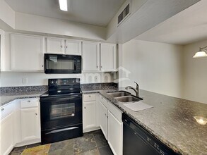 14228 N 23rd St in Phoenix, AZ - Building Photo - Building Photo