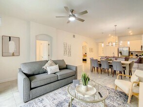8861 Cabot Cliffs Dr in Kissimmee, FL - Building Photo - Building Photo