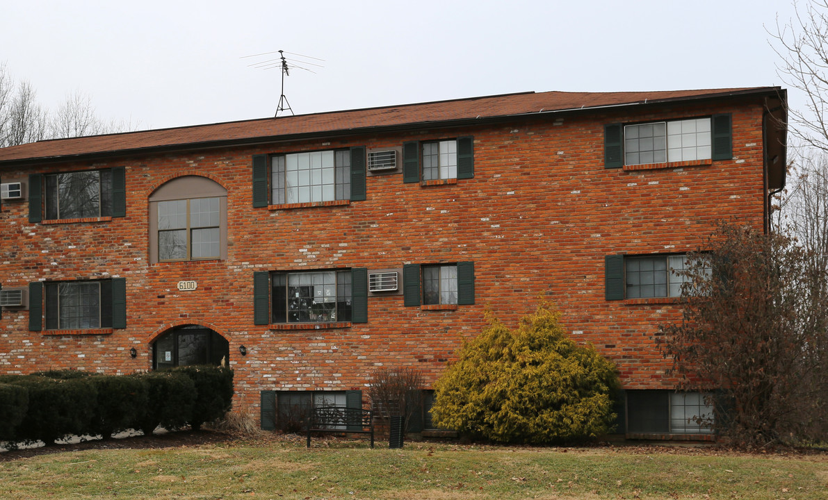 Lakewood Park Apartments in Milford, OH - Foto de edificio