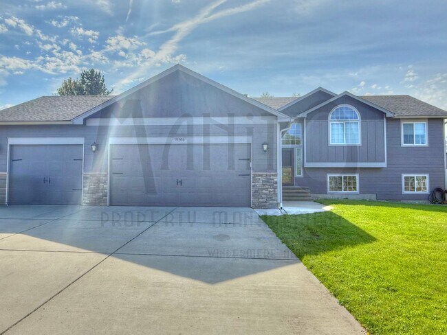 property at 15206 N Wilson Ct