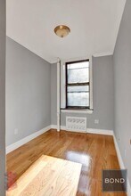 424 E 9th St in New York, NY - Building Photo - Building Photo
