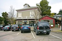 29 1st St in Corte Madera, CA - Foto de edificio - Building Photo