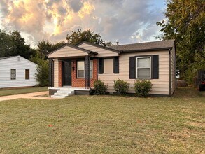 213 W 7th St in Edmond, OK - Building Photo - Building Photo