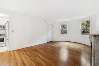 85 E Brookline St in Boston, MA - Building Photo - Building Photo
