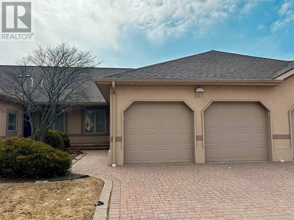 387 Jason Ct in Tecumseh, ON - Building Photo
