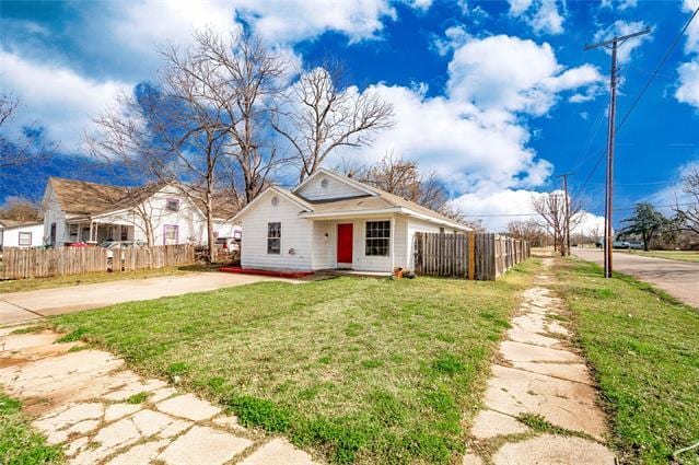 701 E College St in Sherman, TX - Building Photo - Building Photo