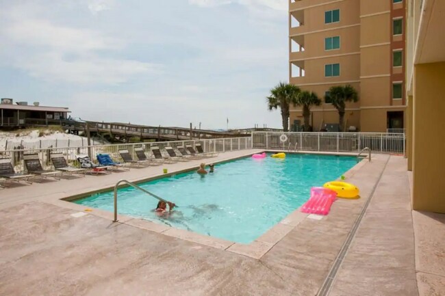 409 E Beach Blvd-Unit -286.1346890 in Gulf Shores, AL - Foto de edificio - Building Photo