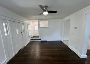 3820 E 59th Terrace in Kansas City, MO - Building Photo - Building Photo