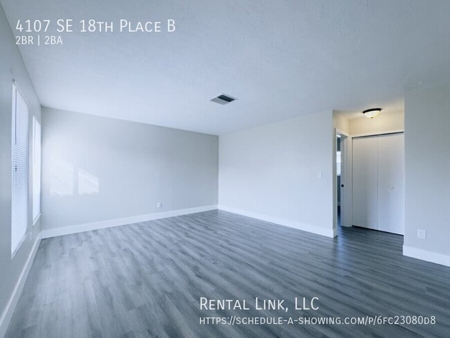 4107 SE 18th Pl in Cape Coral, FL - Building Photo - Building Photo