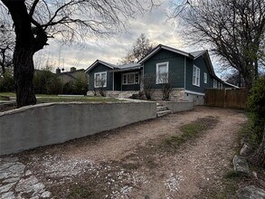 3308 Randolph Rd in Austin, TX - Building Photo - Building Photo