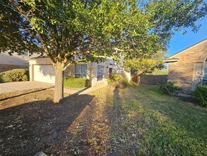 11109 Persimmon Gap Dr in Austin, TX - Building Photo - Building Photo