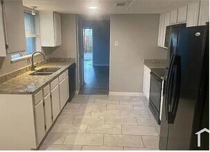 6111 Spyglass Ln in Garland, TX - Building Photo - Building Photo