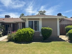 4809 Treanna Ave in Bakersfield, CA - Building Photo - Building Photo