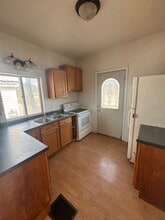 303 W 12th St in Holland, MI - Building Photo - Building Photo