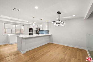 4771 La Villa Marina in Marina Del Rey, CA - Building Photo - Building Photo