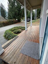 1110 Irving St SW, Unit A in Tumwater, WA - Building Photo - Building Photo