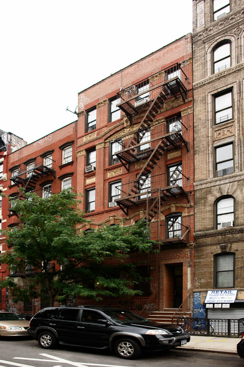 241 Henry St in New York, NY - Building Photo