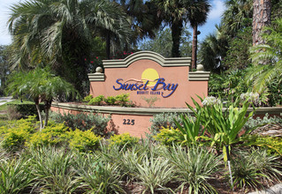 Sunset Bay Apartments in Merritt Island, FL - Building Photo - Building Photo