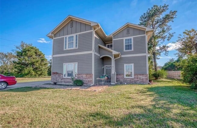 property at 511 Dahila St