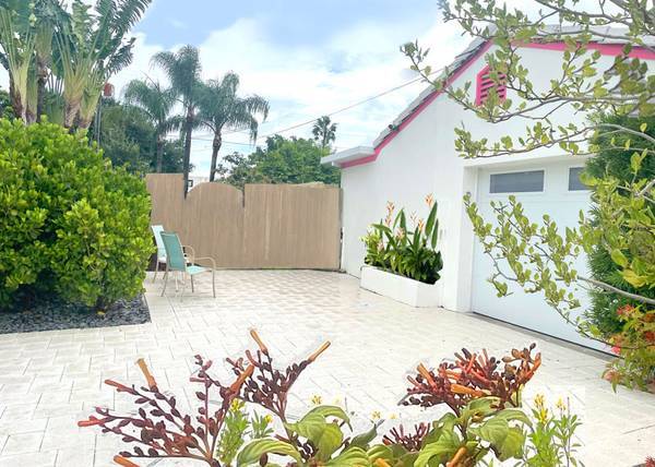 902 S Palmway, Unit 902 S Palmway