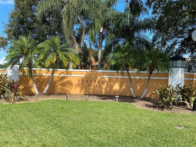 4560 Commander Dr in Orlando, FL - Building Photo - Building Photo